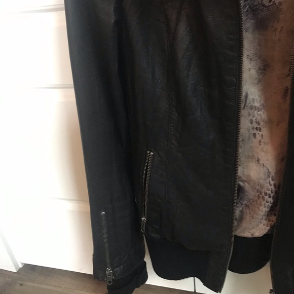 Aritzia leather jacket. Perfect condition worn twice. - Picture 4 of 4